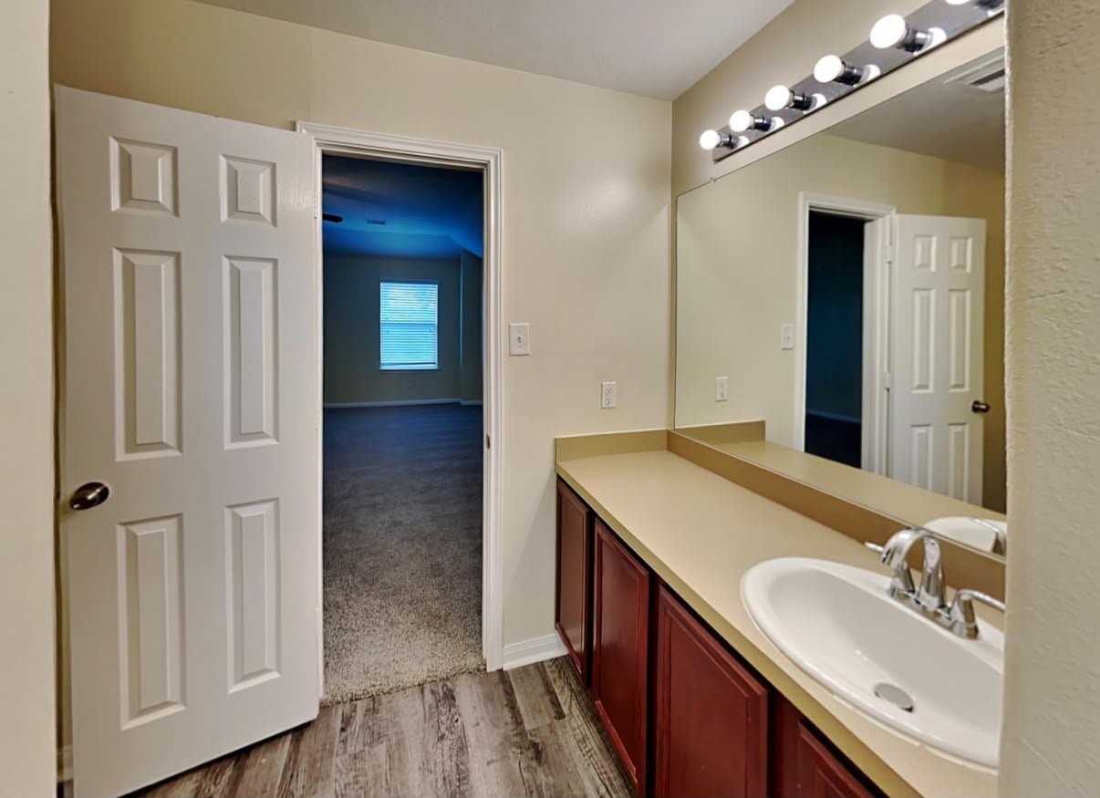 8633 Chaletford Dr - Photo 5 of 7