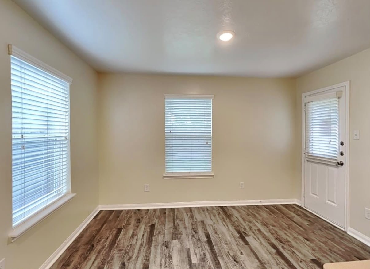 8633 Chaletford Dr - Photo 6 of 7