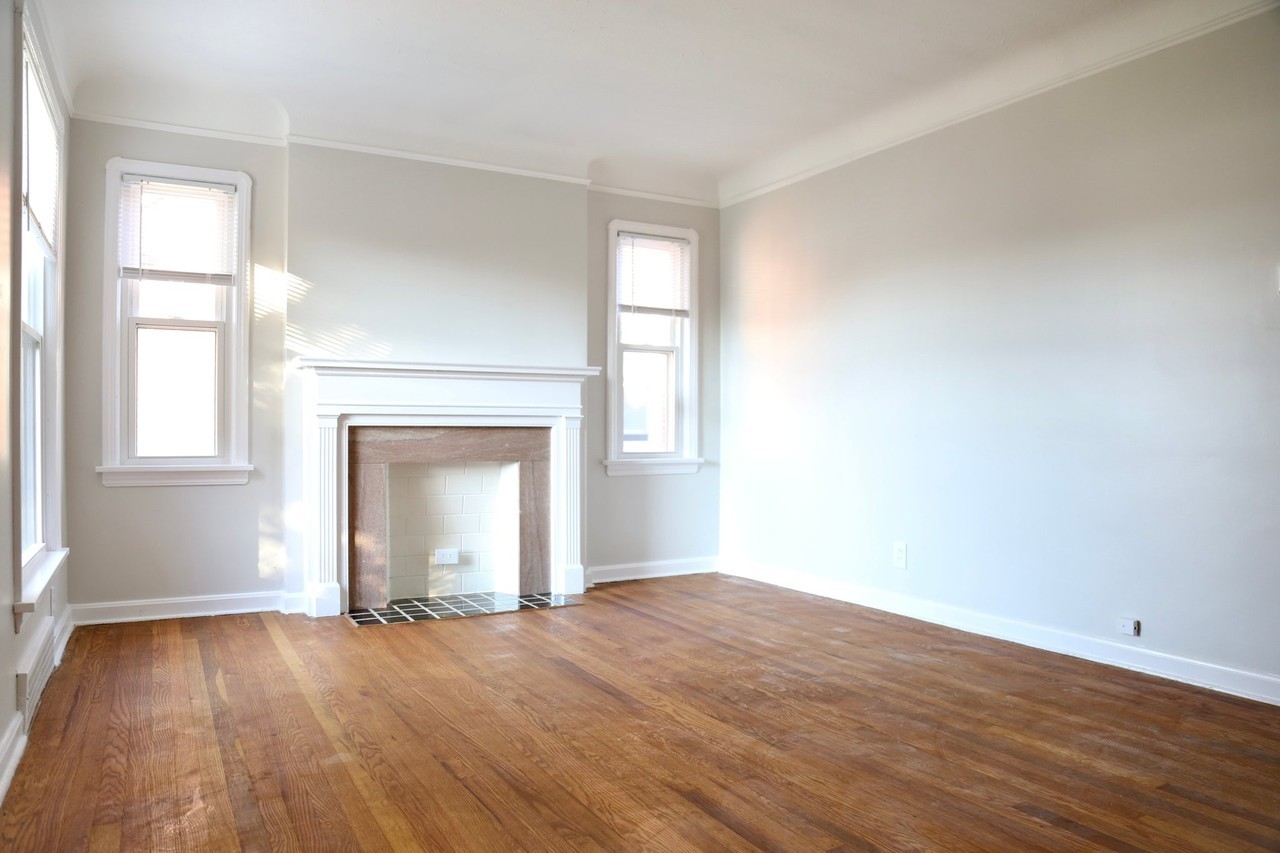 4215 W 143rd St - Photo 4 of 20