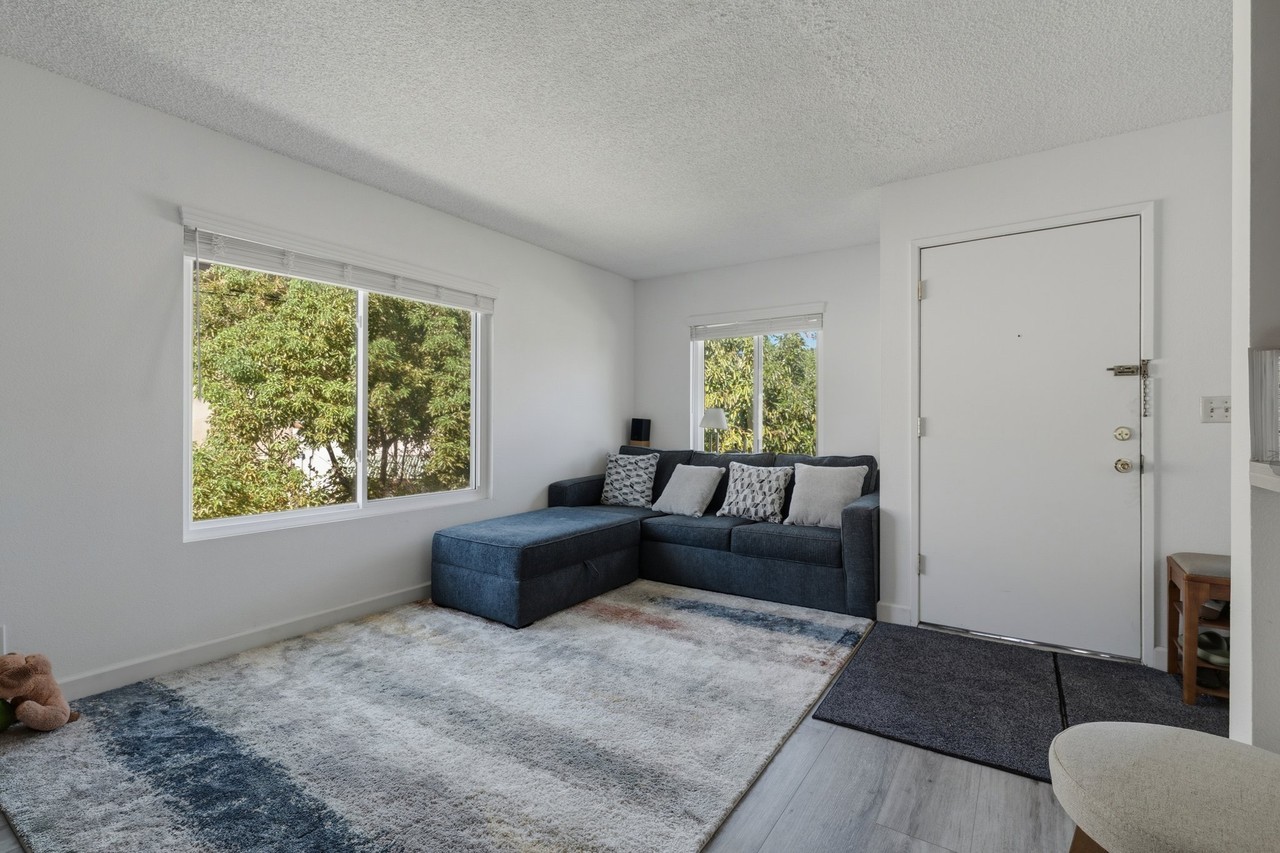 5518 Dobbs St #10 - Photo 2 of 20