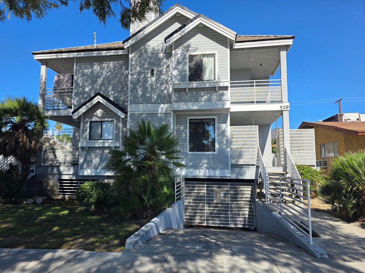 529 Alexander St #5