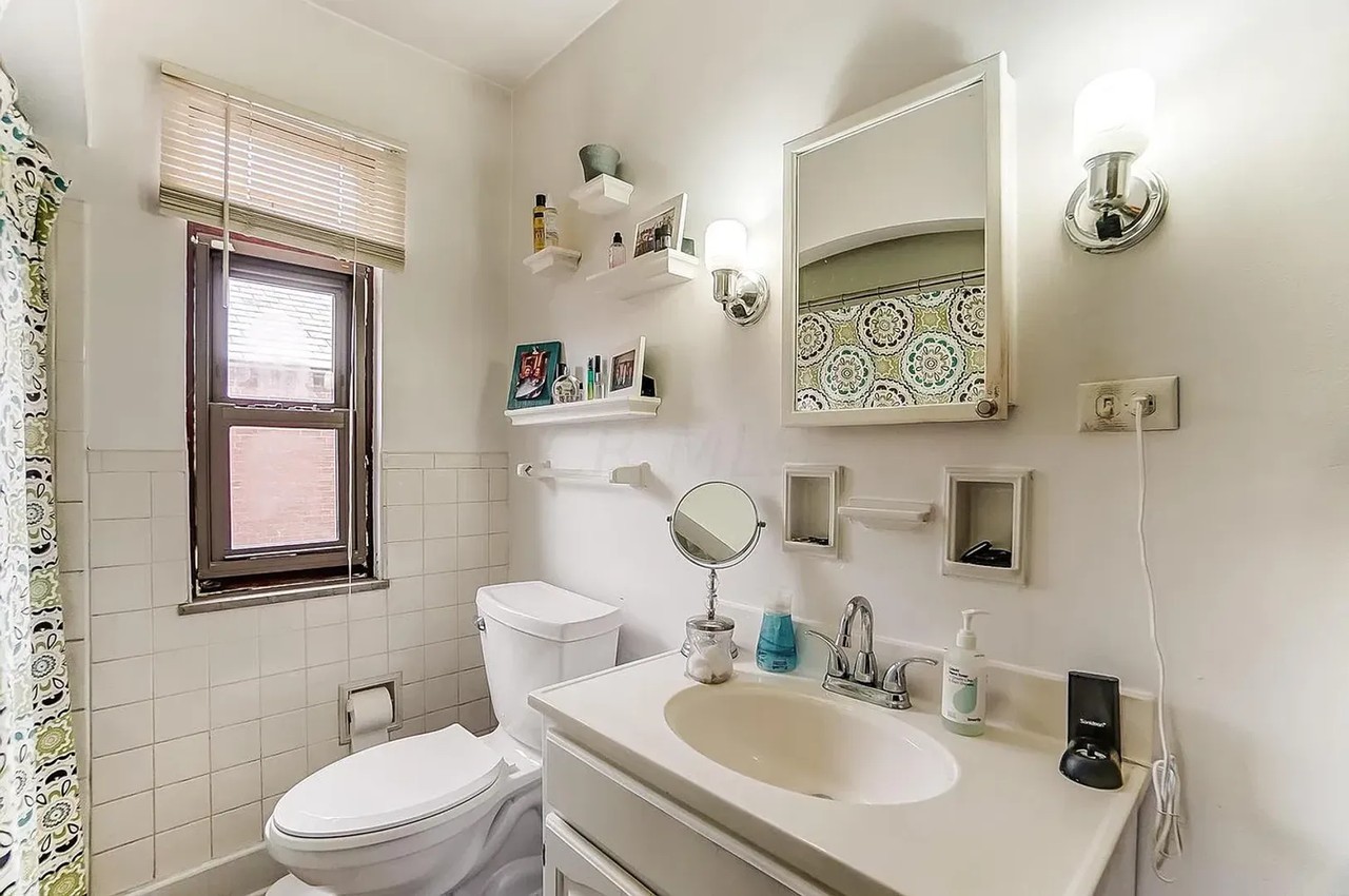 1446 W 6th Ave - Photo 6 of 10