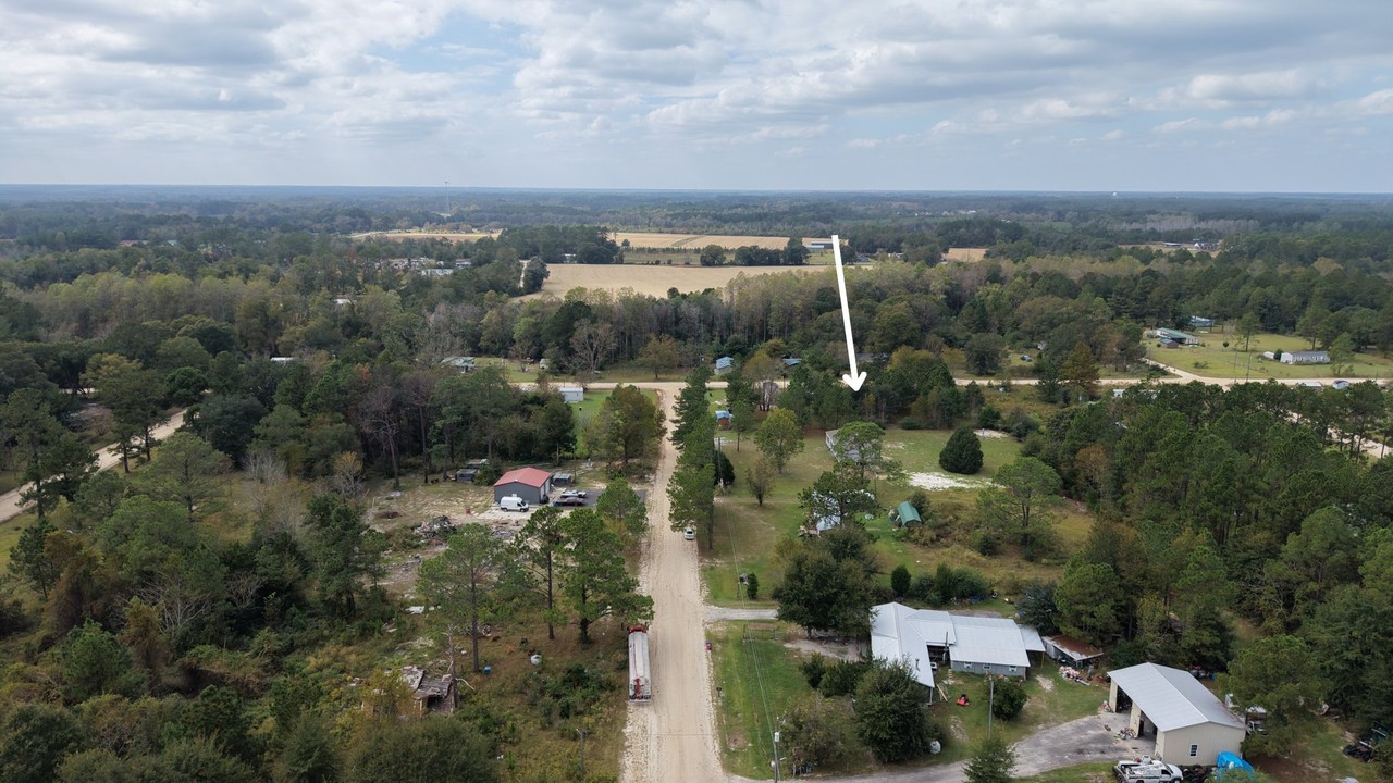 4118 Renee Ln - Photo 3 of 19