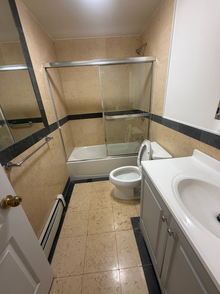 240Th Street And 69Th Ave #1stFL - Photo 7 of 8