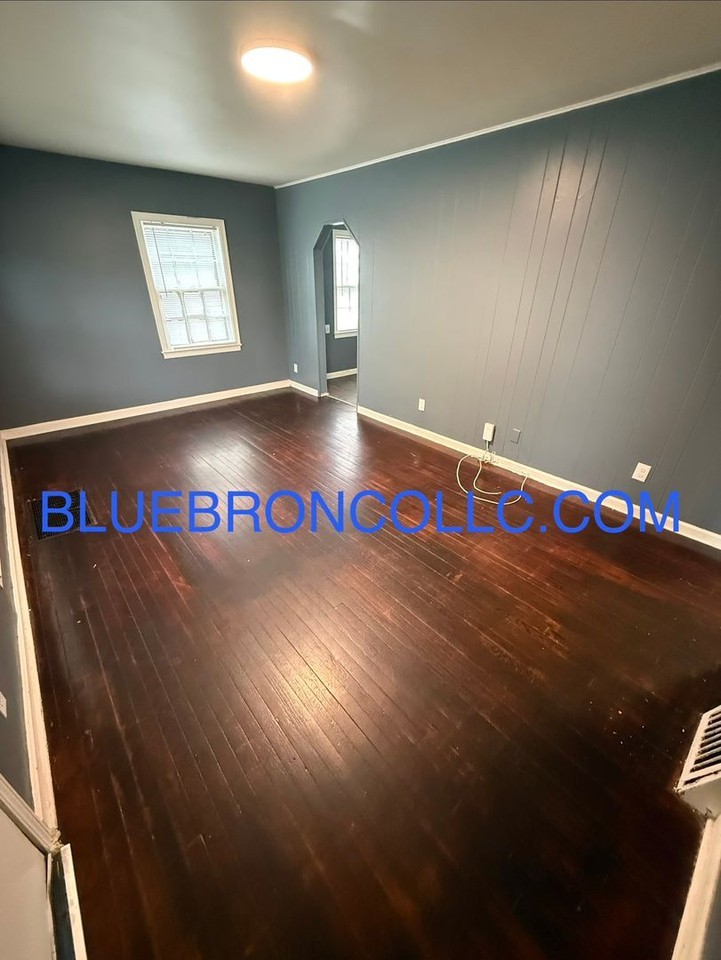 1803 Wood Ave - Photo 2 of 8