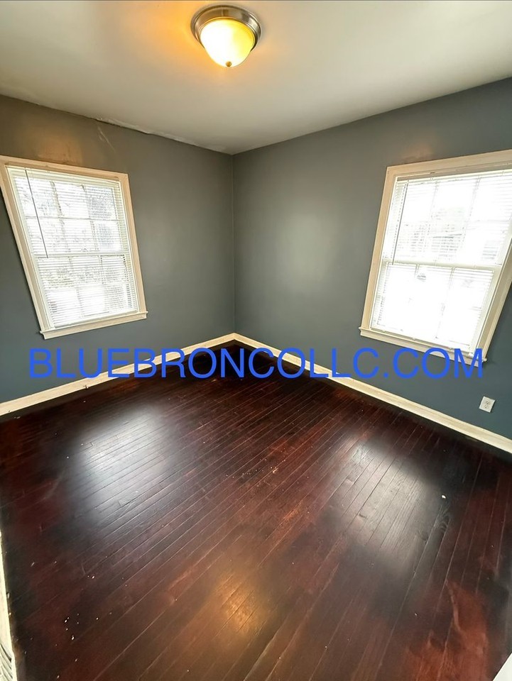 1803 Wood Ave - Photo 7 of 8