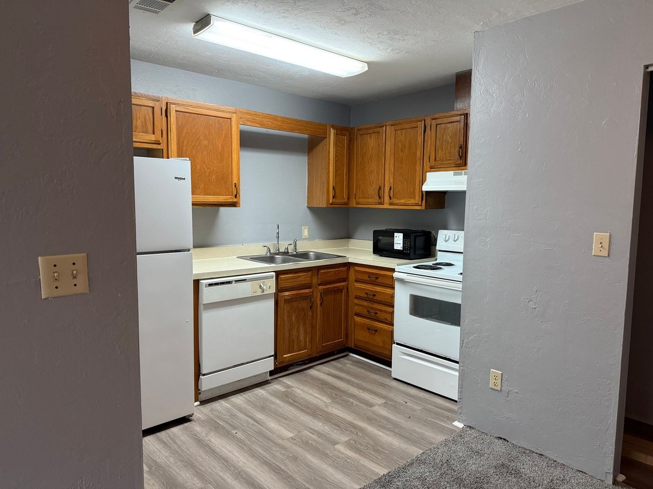 3511 Sw 29th Ter - Photo 2 of 7