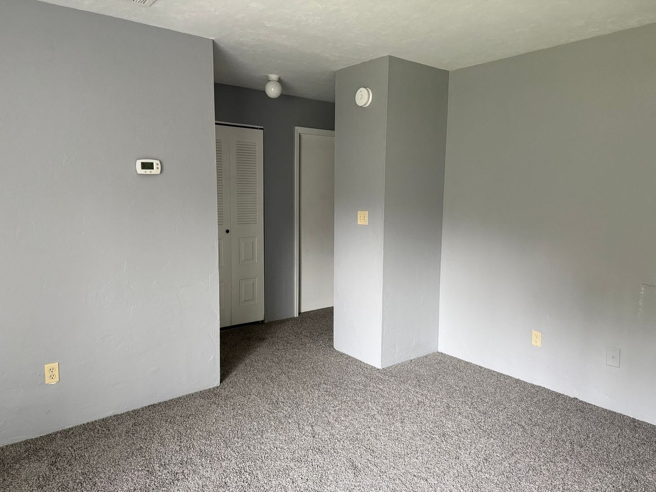 3511 Sw 29th Ter - Photo 3 of 7