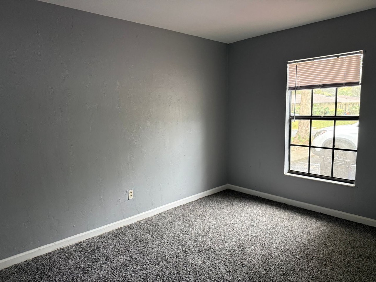 3511 Sw 29th Ter - Photo 4 of 7