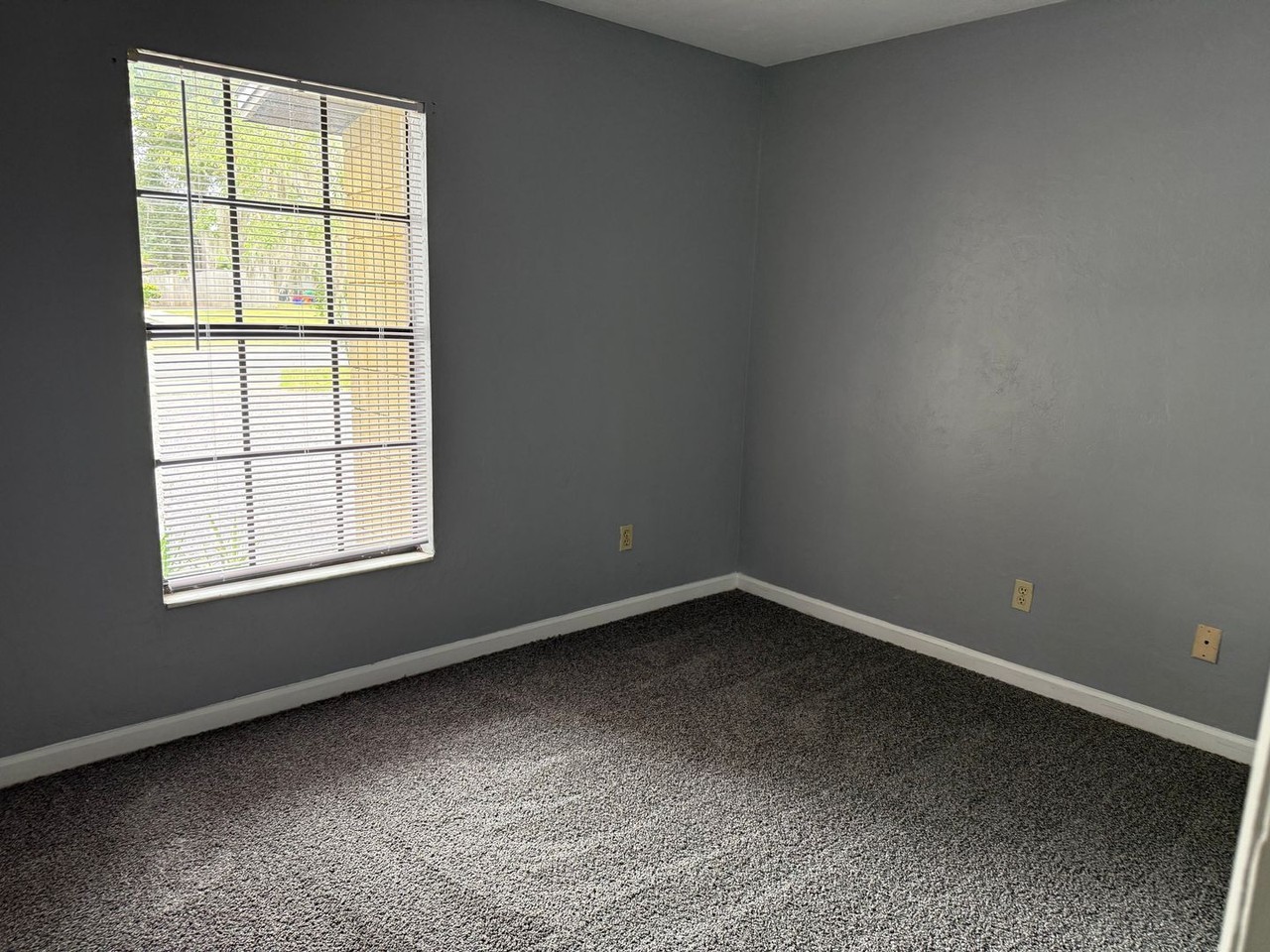 3511 Sw 29th Ter - Photo 5 of 7
