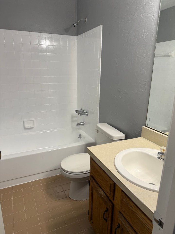 3511 Sw 29th Ter - Photo 6 of 7