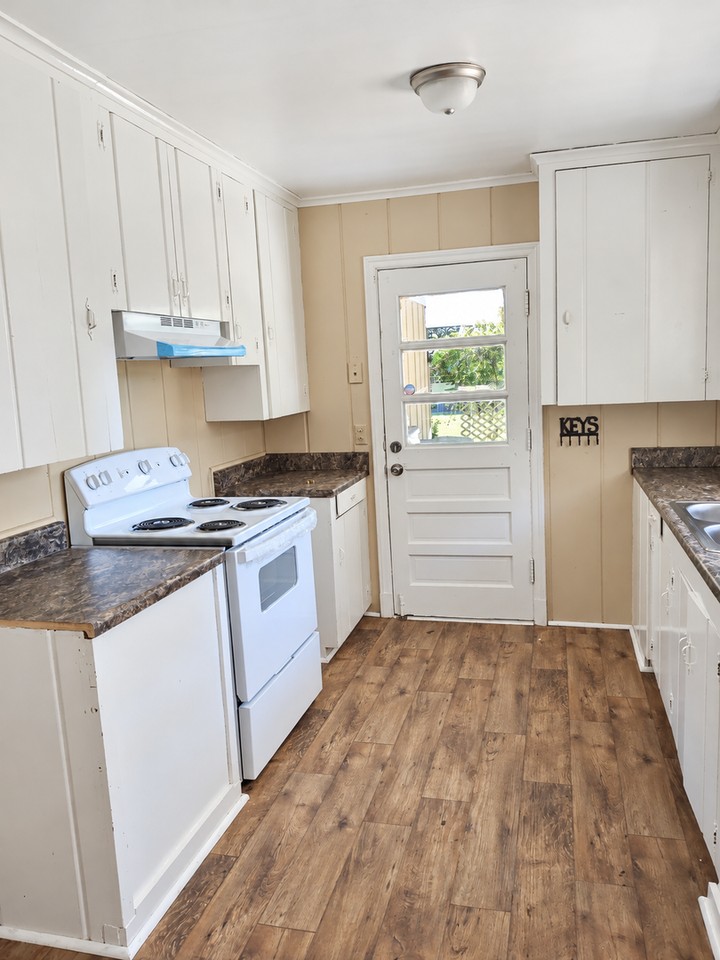 3610 41st St - Photo 5 of 14