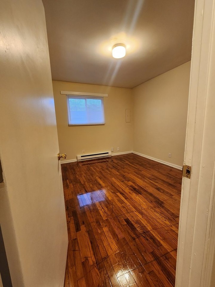 5408 Chelsea Rd - Photo 5 of 10