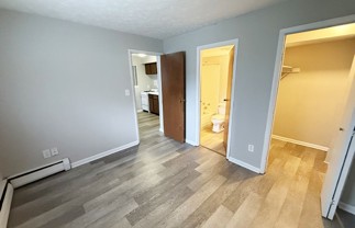 Clifton 3033 - Photo 1 of 1