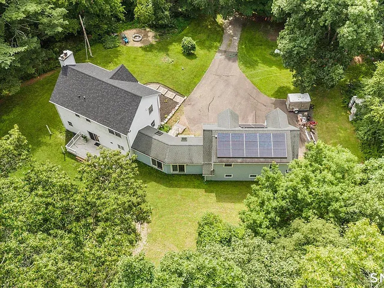 68 E Village Rd - Photo 4 of 24