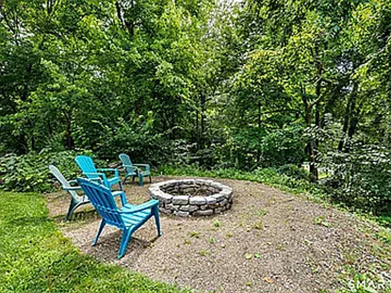 68 E Village Rd - Photo 5 of 24