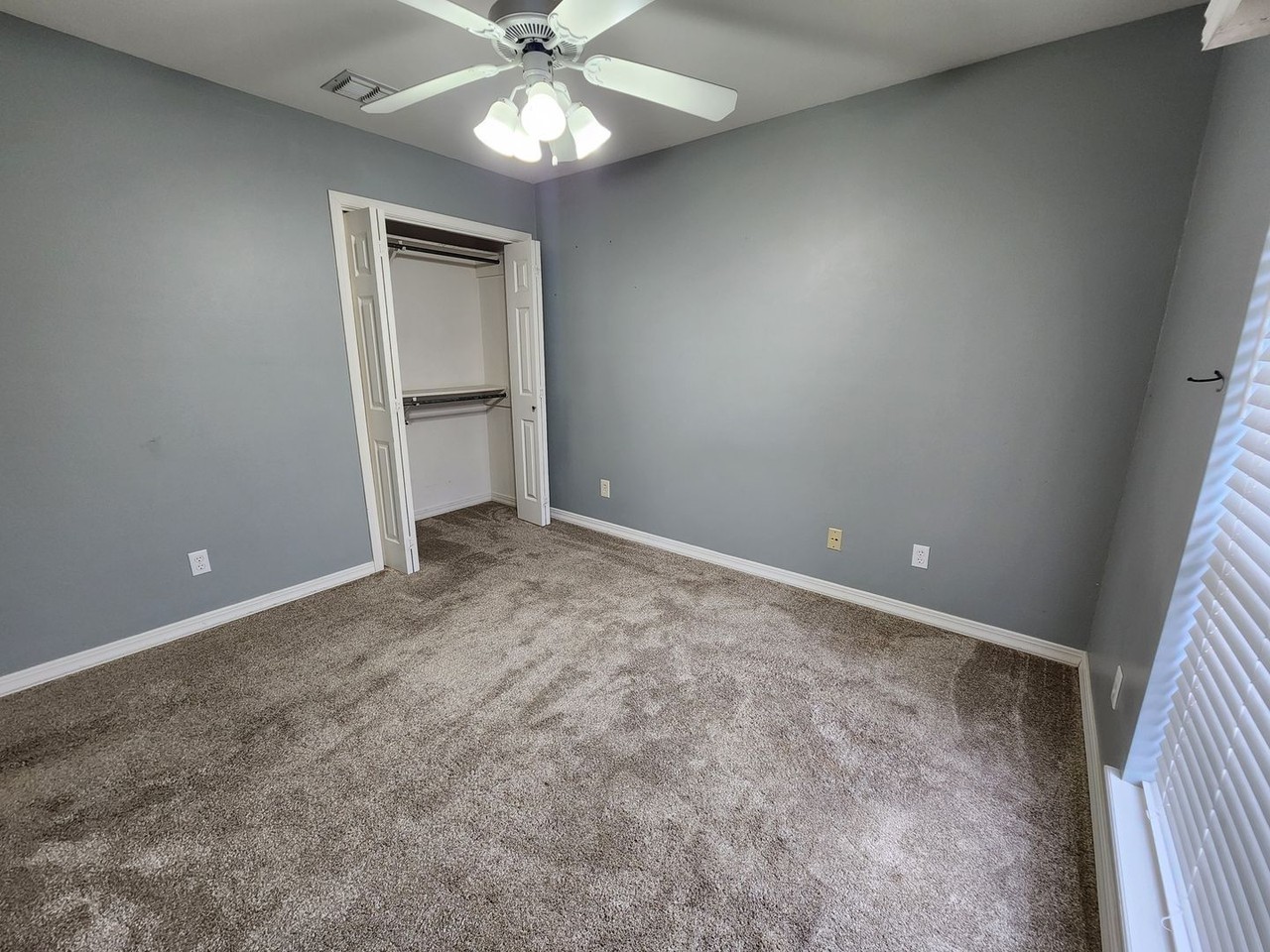 3206 Hanover Ct - Photo 7 of 13