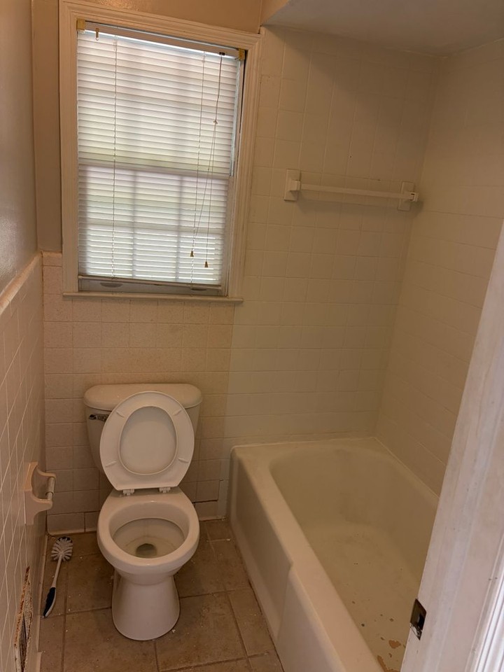 2021 Lancaster Dr - Photo 6 of 11