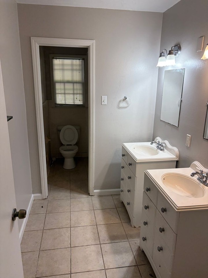 2021 Lancaster Dr - Photo 7 of 11