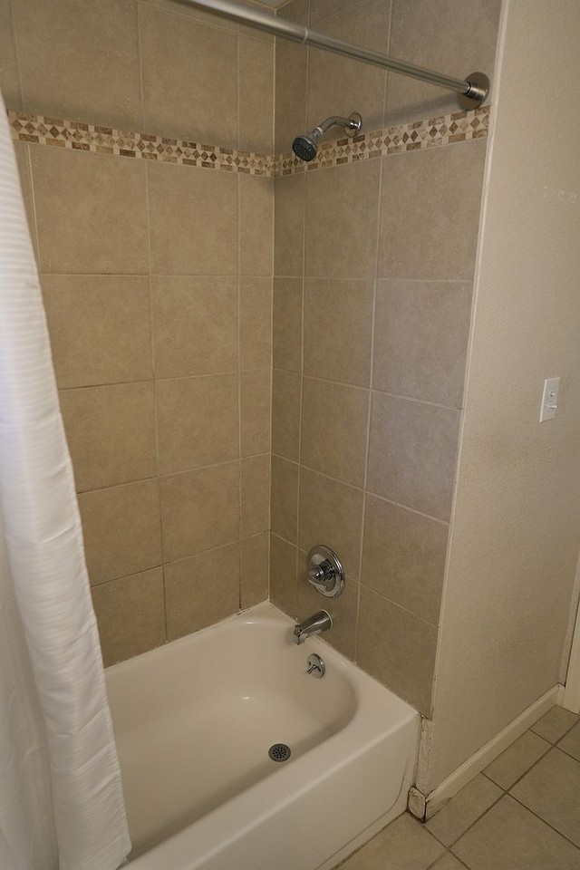 3513 N Columbine St #NA - Photo 2 of 13