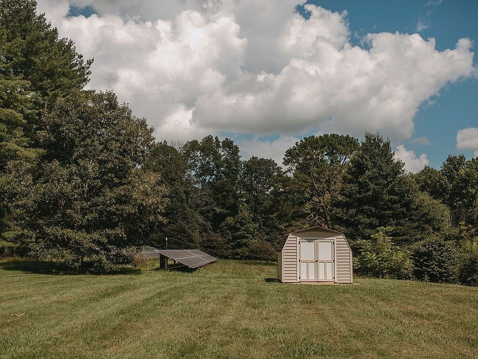 383 Emmas Grove Rd #NA - Photo 2 of 11