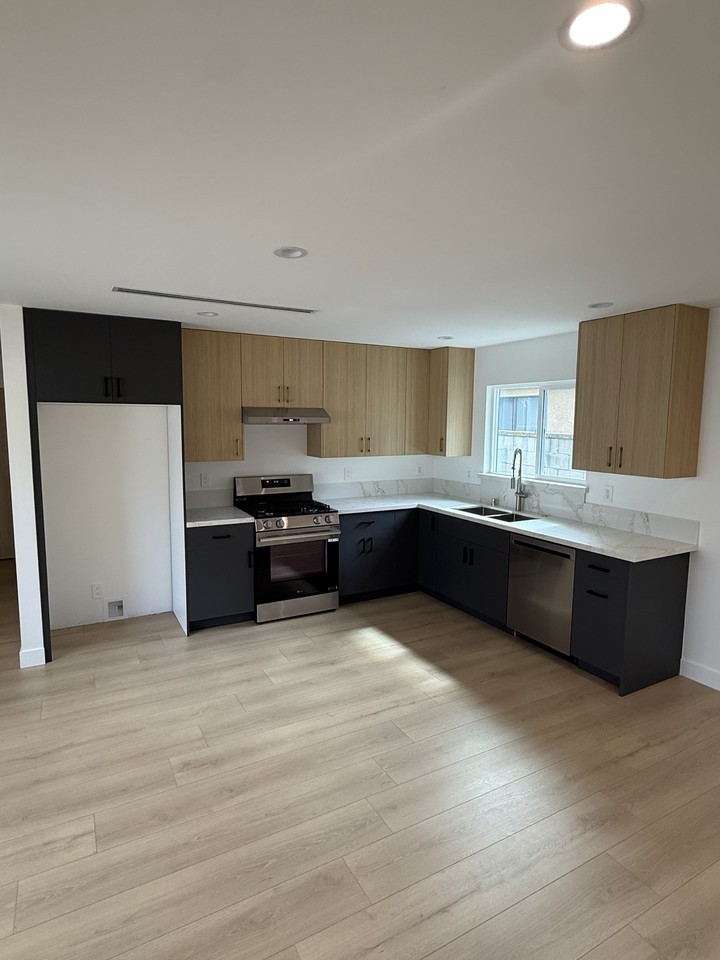 644 W Doran St #NA - Photo 4 of 11