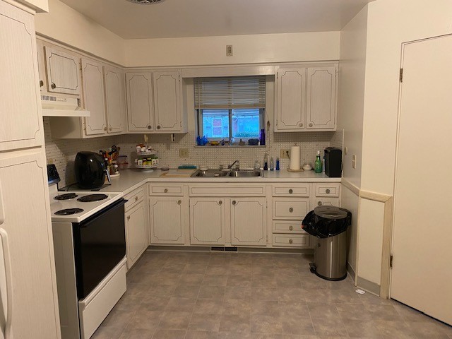 1730 Liberty Dr - Photo 3 of 12