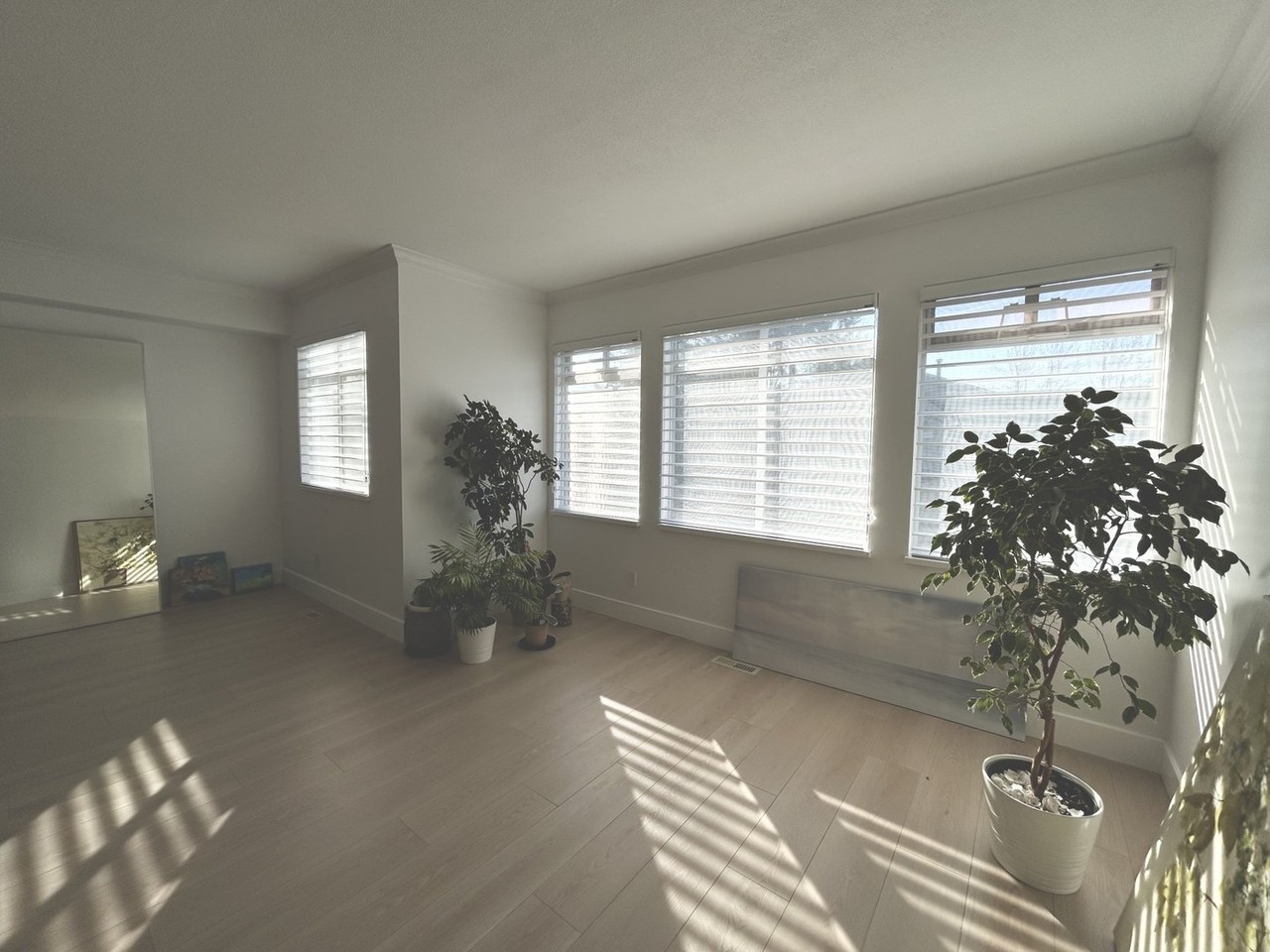 10238 155a St - Photo 3 of 14