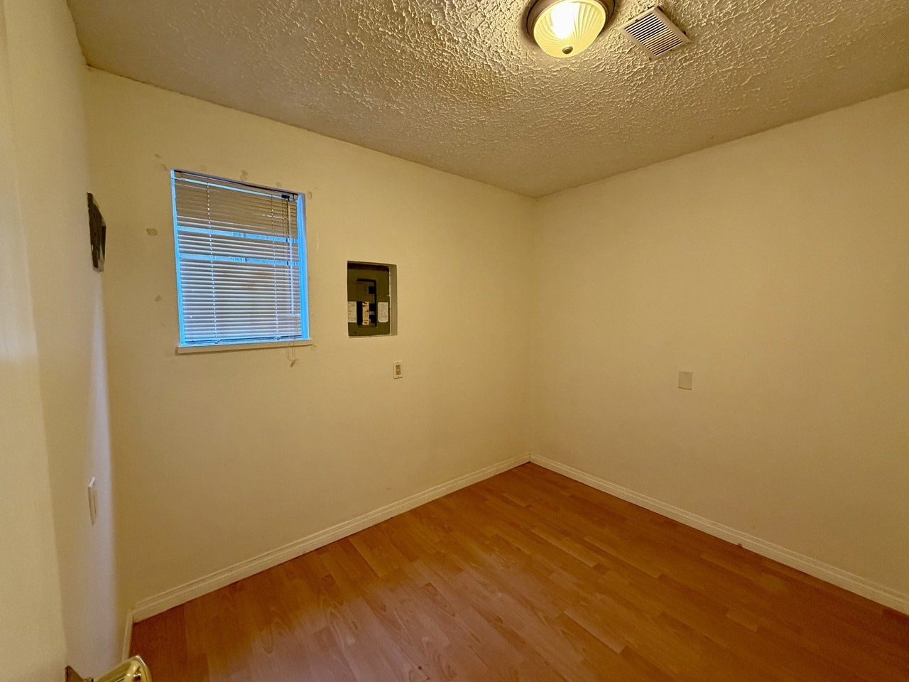 7240 2nd Street - Photo 4 of 7