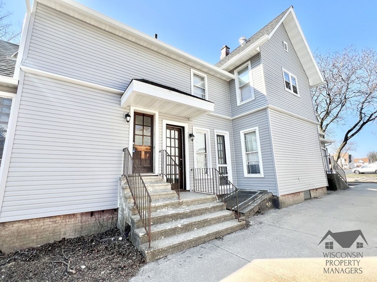 749 1/2 Parker Ave