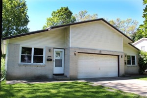 featured image of 111 Sunshine Dr #RIGHT
