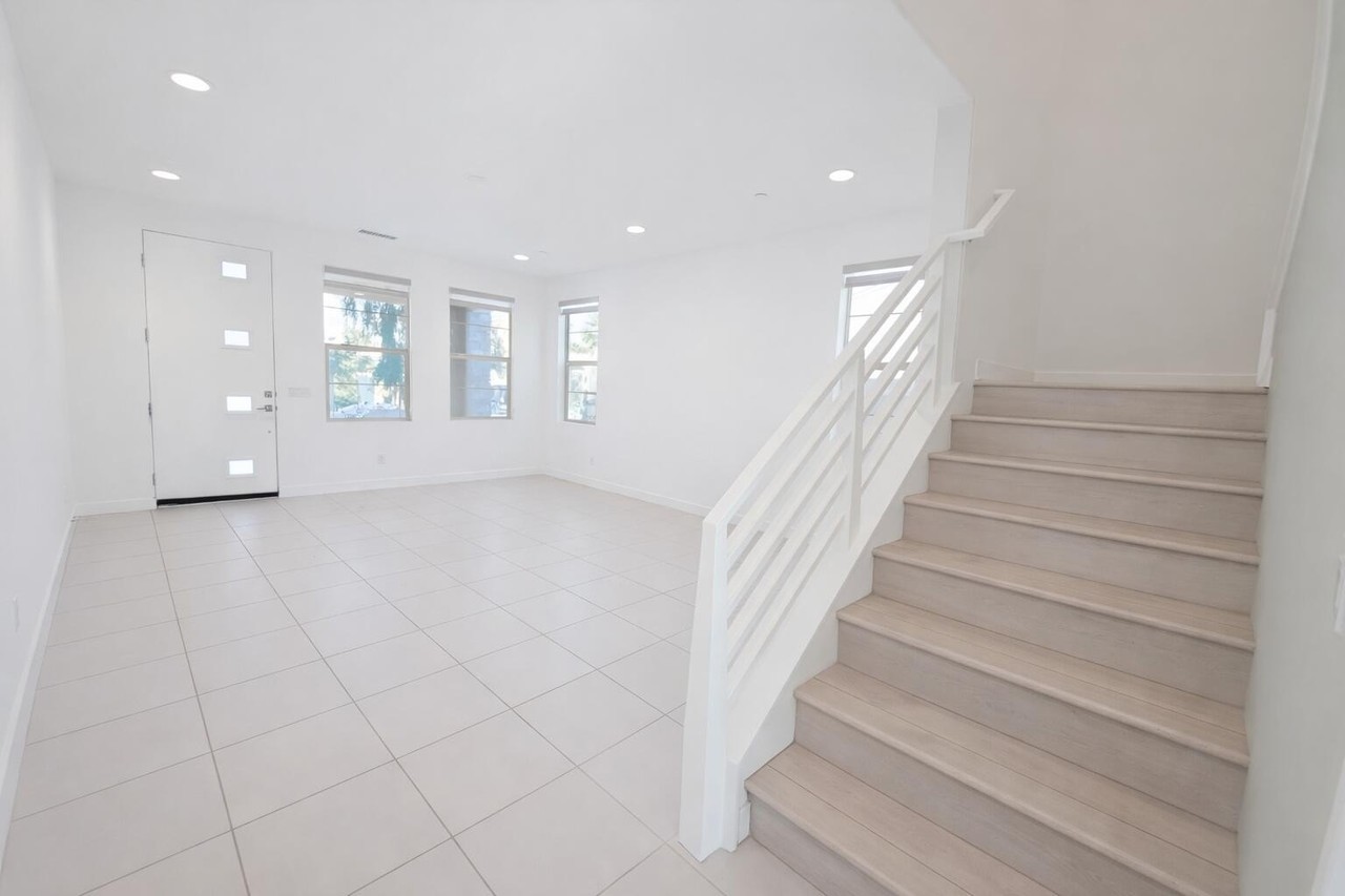 35770 Mccarthy St - Photo 6 of 34