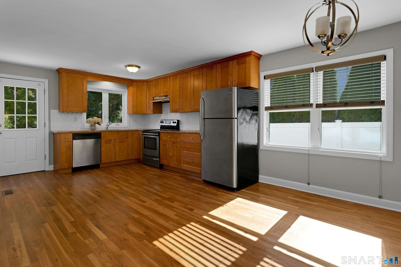 119 Forest St #A - Photo 3 of 20