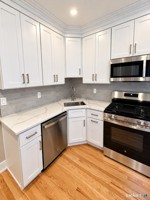 featured image of 637 Summer St #6