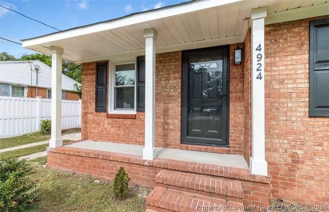 4924 Redwood Dr - Photo 4 of 33