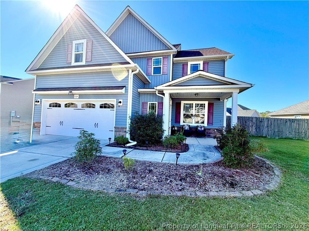 2124 Heathcote Dr - Photo 2 of 34