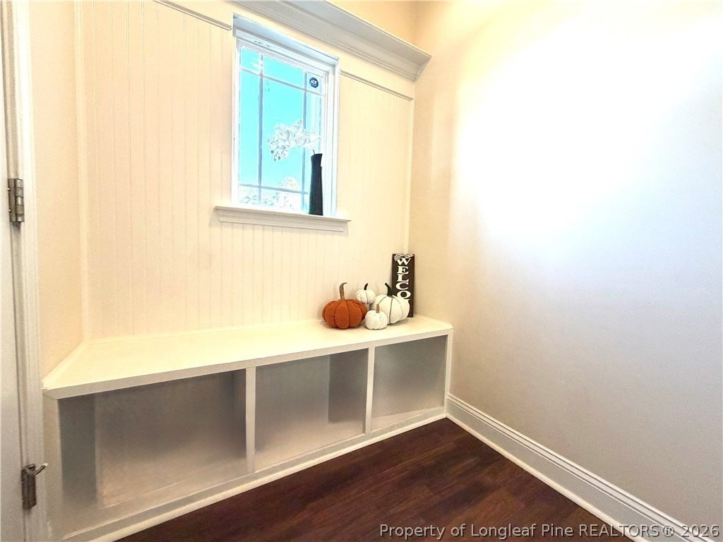 2124 Heathcote Dr - Photo 4 of 34
