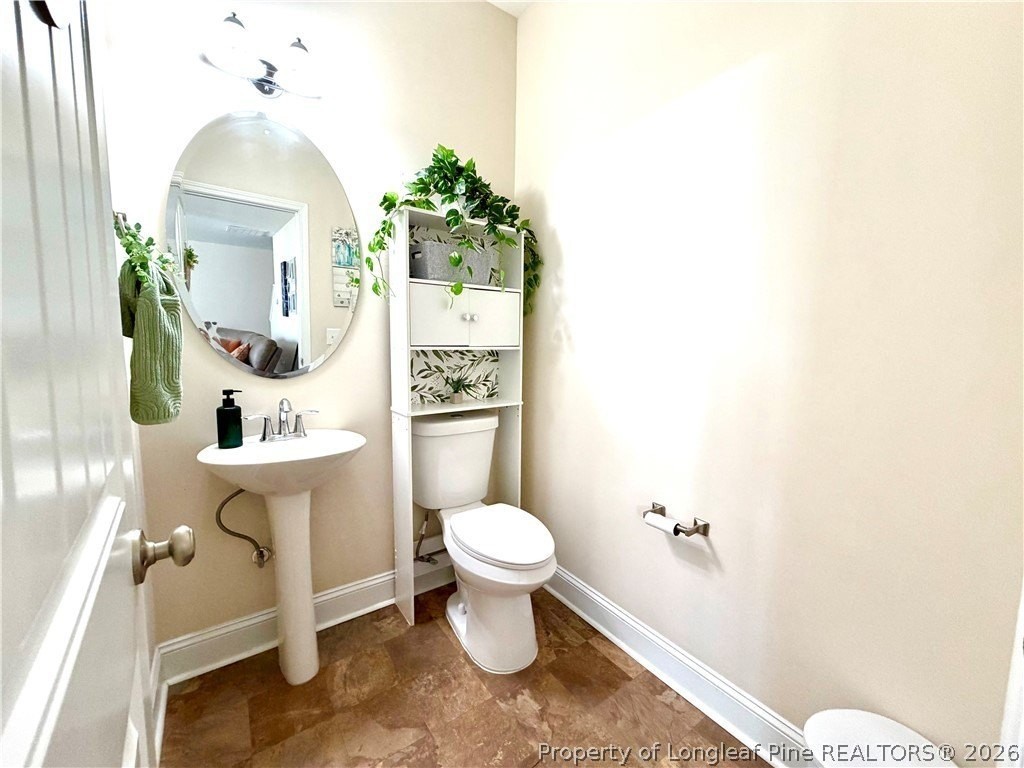 2124 Heathcote Dr - Photo 6 of 34