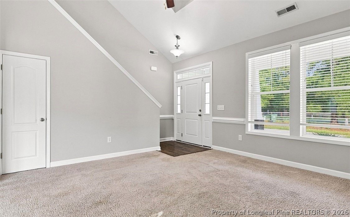 939 Montrose Rd - Photo 4 of 10