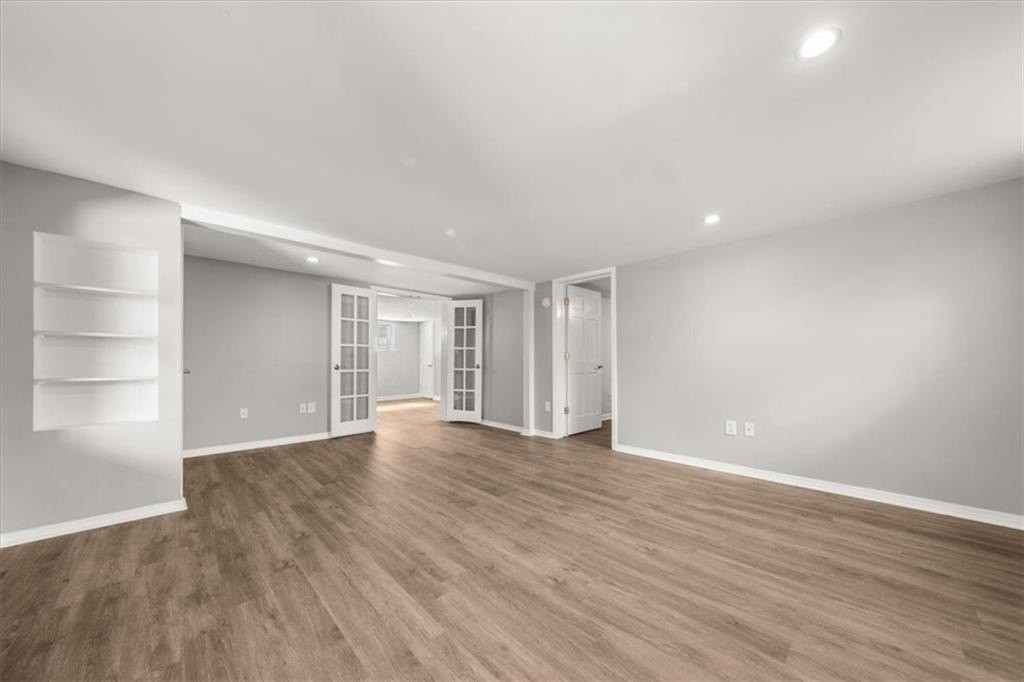785 Ashland Ave Ne #B - Photo 3 of 20