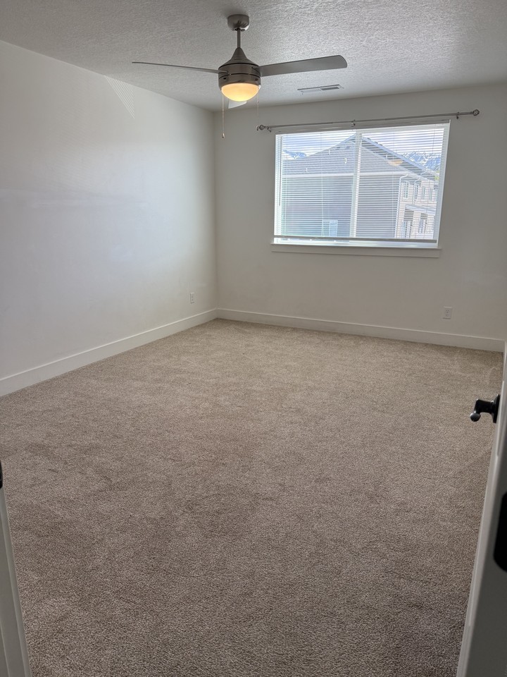 126 E 730 N Upstairs - 1 #1 - Photo 4 of 6