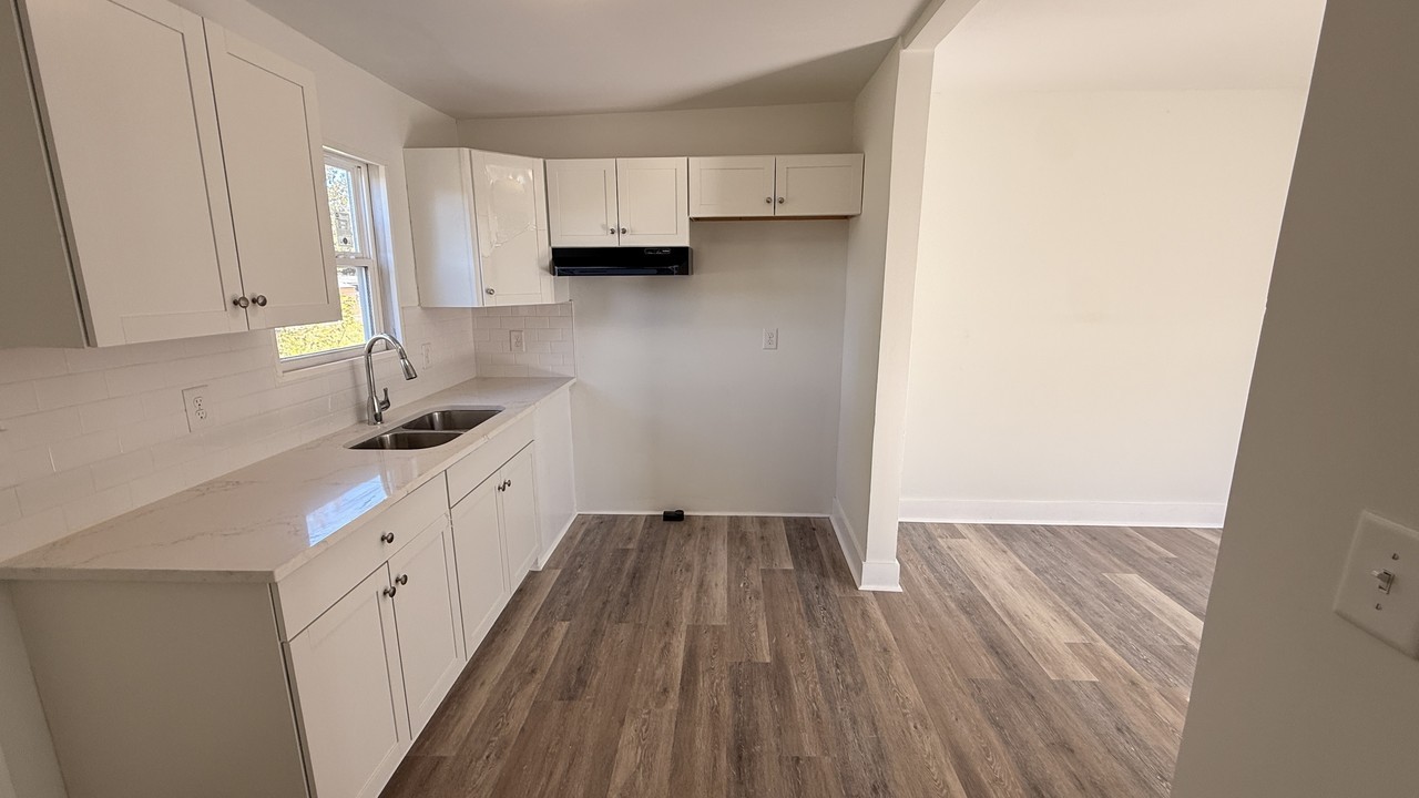 2526 Lee Ave Sw #1 - Photo 3 of 8