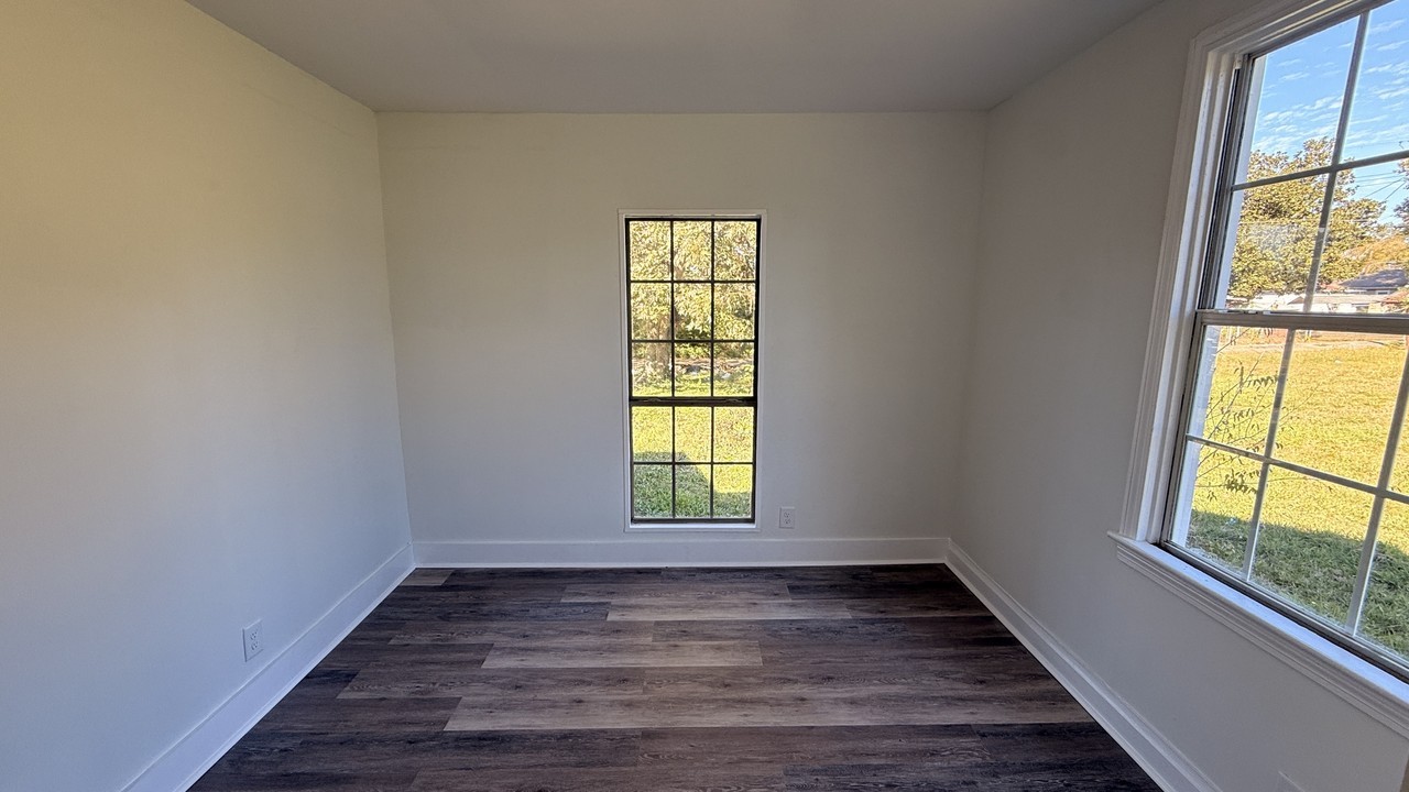 2526 Lee Ave Sw #1 - Photo 7 of 8