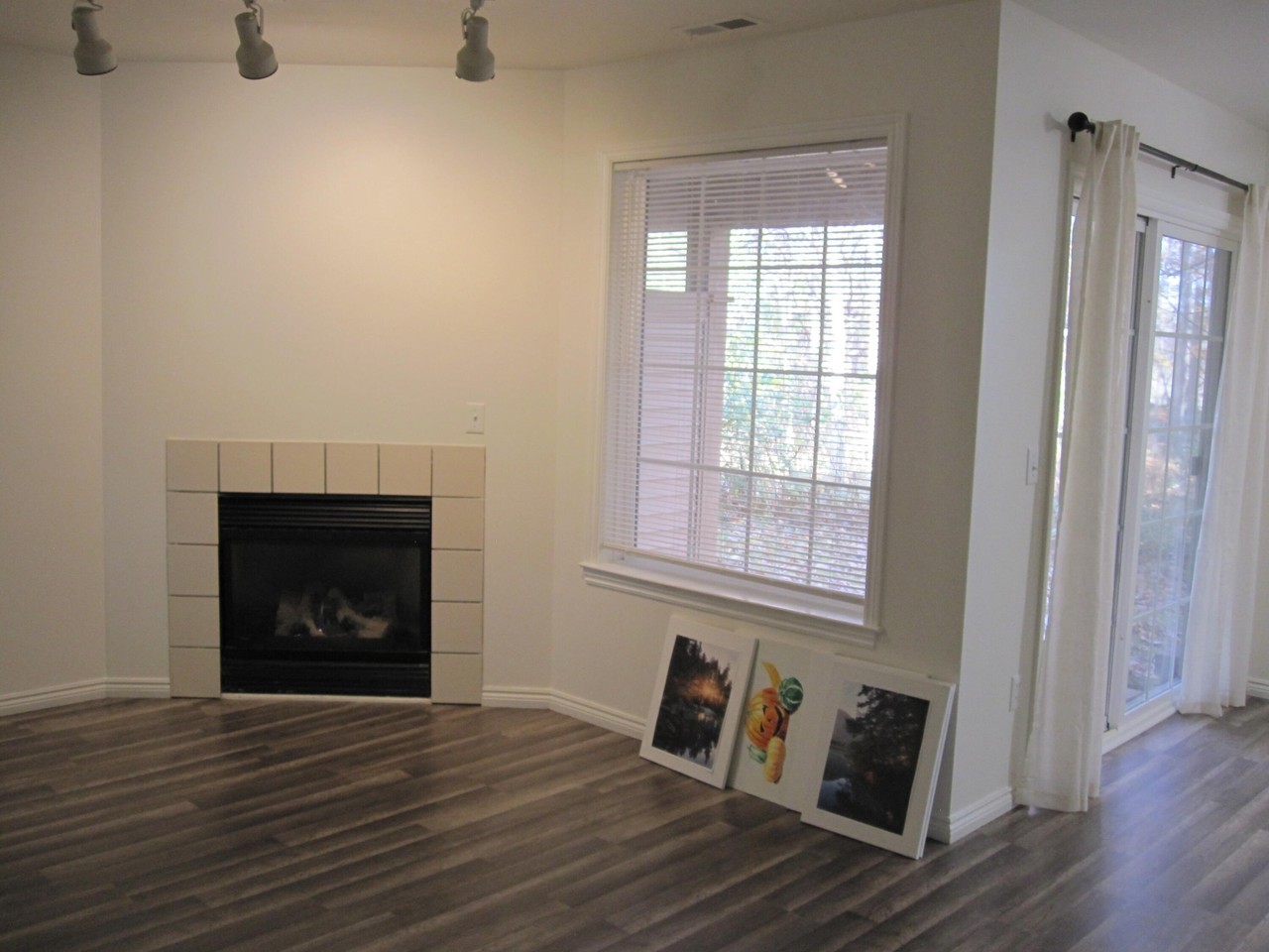 3055 Barclay Way - Photo 5 of 24