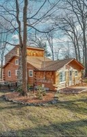 featured image of 20 Hemlock Ln