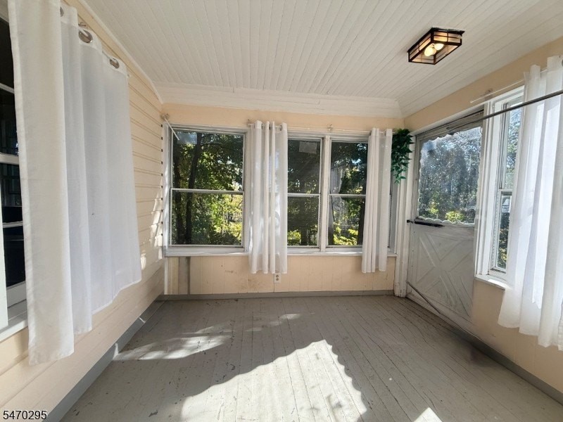 443 Mount Kemble Ave - Photo 3 of 13