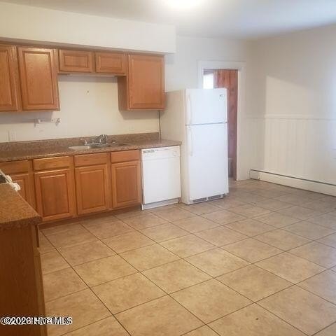 1905 E 3rd St - Photo 3 of 7