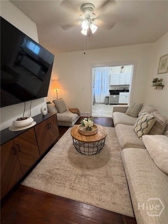 1120 E 38th St #B - Photo 4 of 15