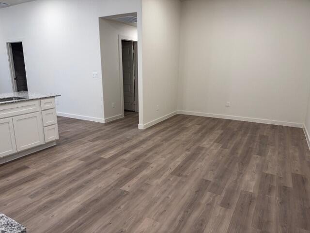 608 E 16th St - Photo 4 of 16