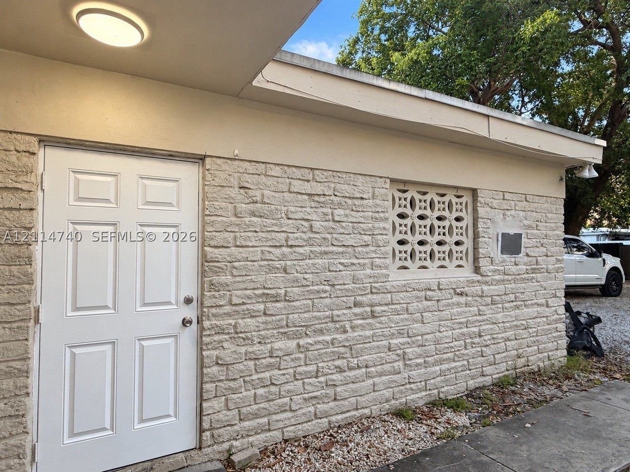 225 Nw 59th St #A - Photo 4 of 15